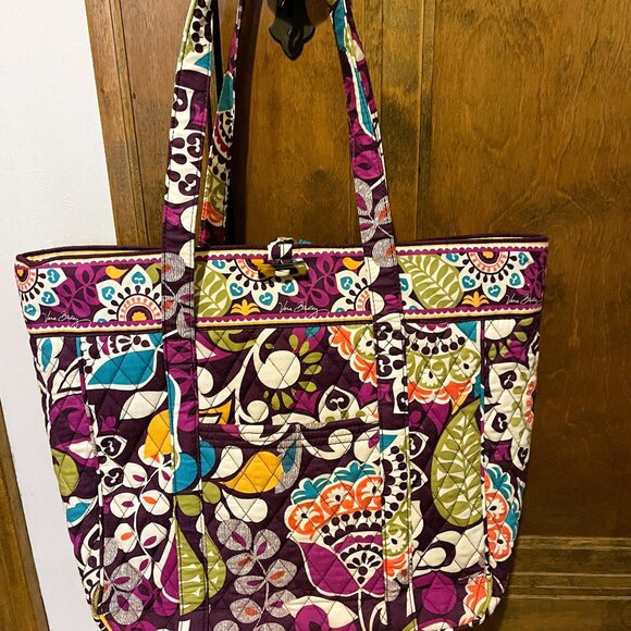 Rare Like New! Vera Bradley Toggle Travel Laptop Tote Bag in retired Plum Crazy! - Picture 2 of 13